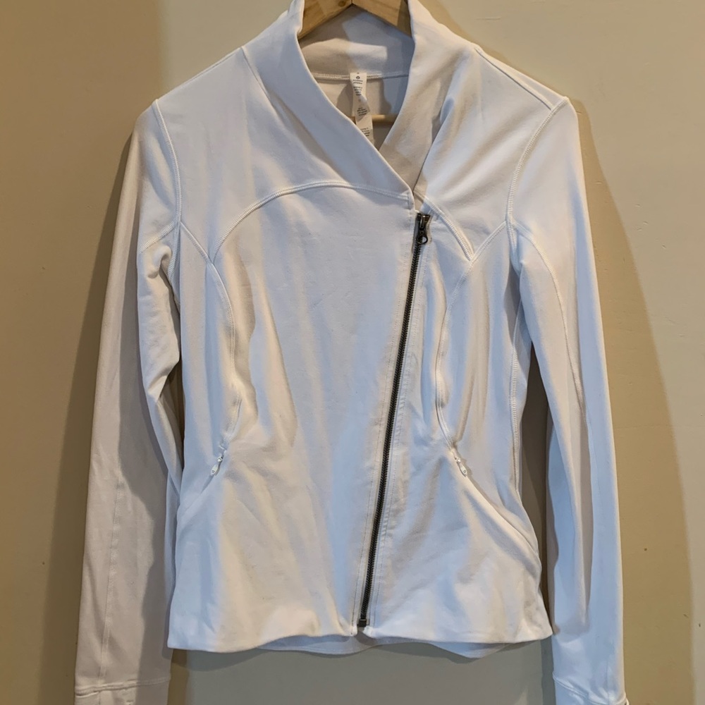 Lululemon jacket size 8